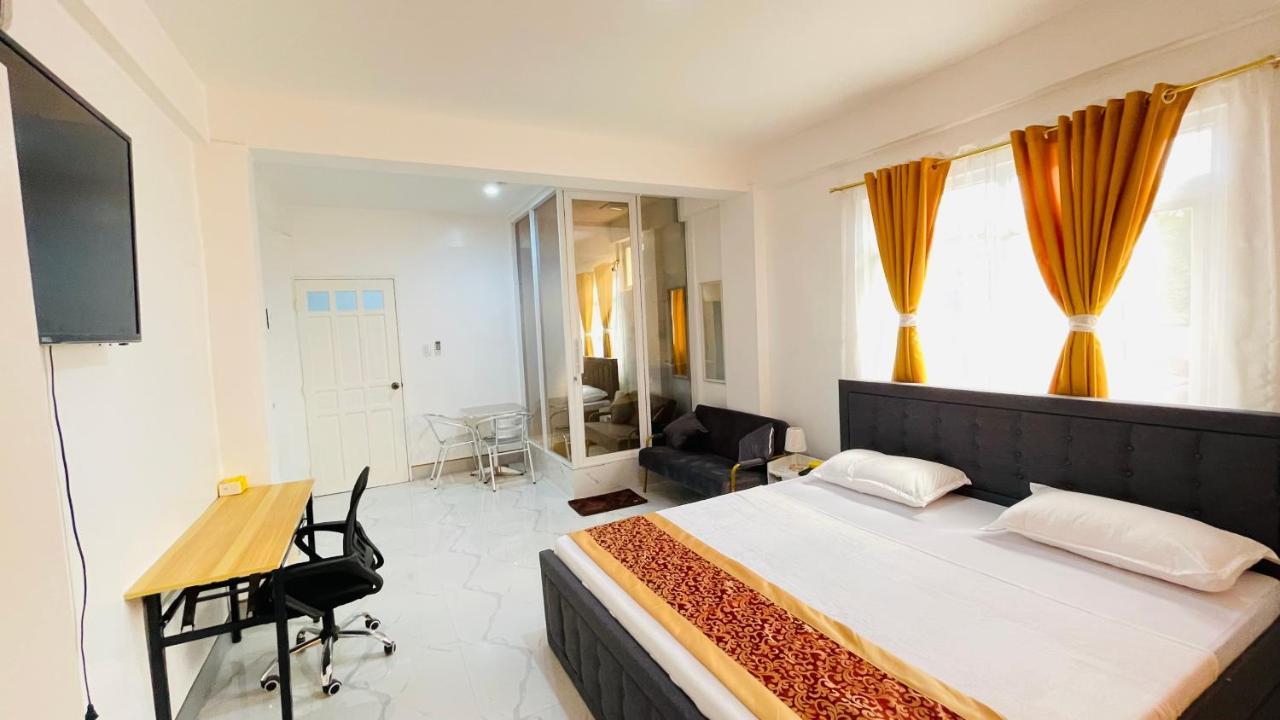 Legends Hotel & Restaurant - Lemery And Taal Kültér fotó