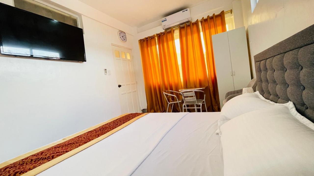 Legends Hotel & Restaurant - Lemery And Taal Kültér fotó